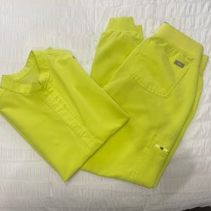 Figs scrubs limited color (citrine)